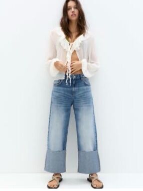 Pull & Bear Cuffed hems straight leg jeans in blue
